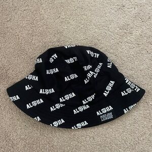 NWOT Mayjah League “Aloha” Bucket Hat